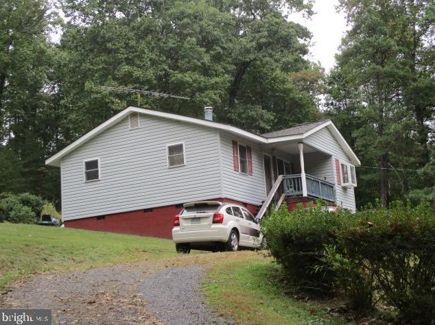 42 Jackson Ln, Boston, VA 22713-1720