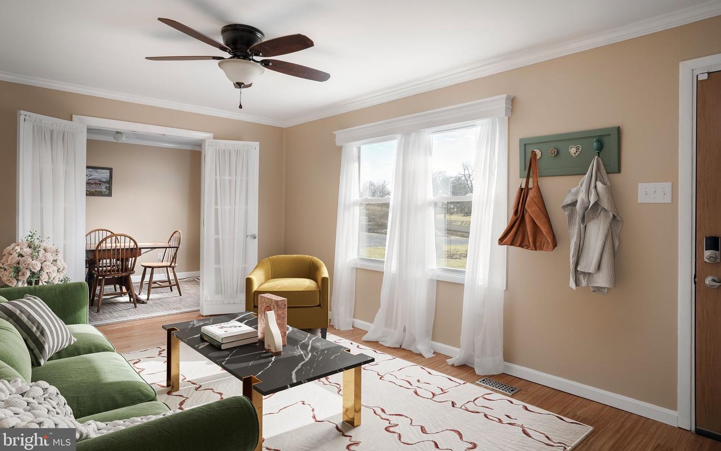 267 Aaron Mountain Rd, Castleton, VA 22716