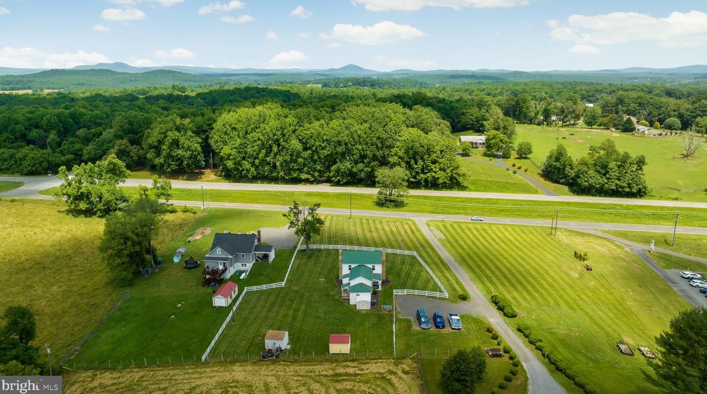 14560 Lee Hwy, Viewtown VA  20106-4103 exterior