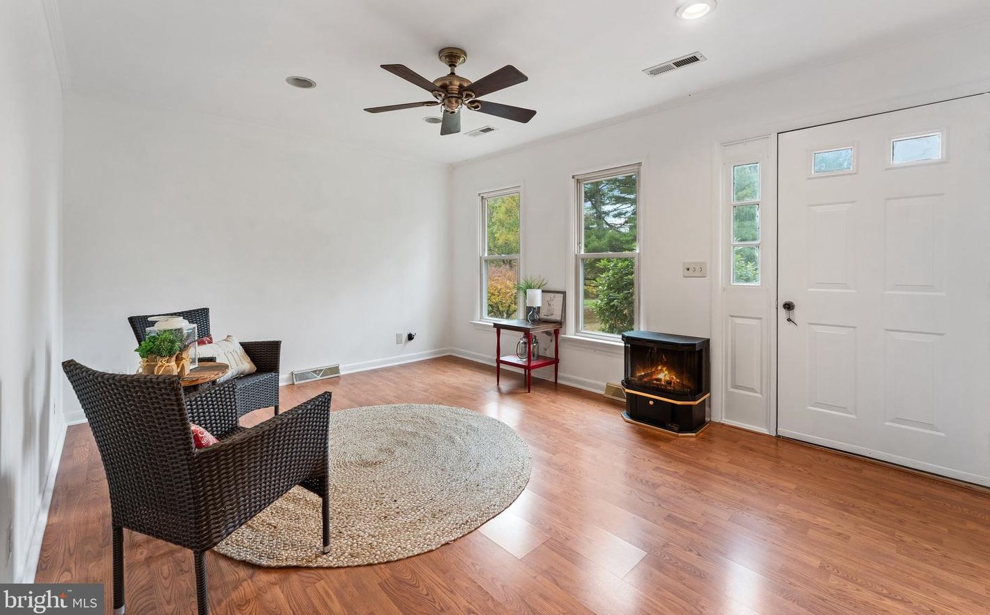37 Carter Ln, Viewtown, VA 20106