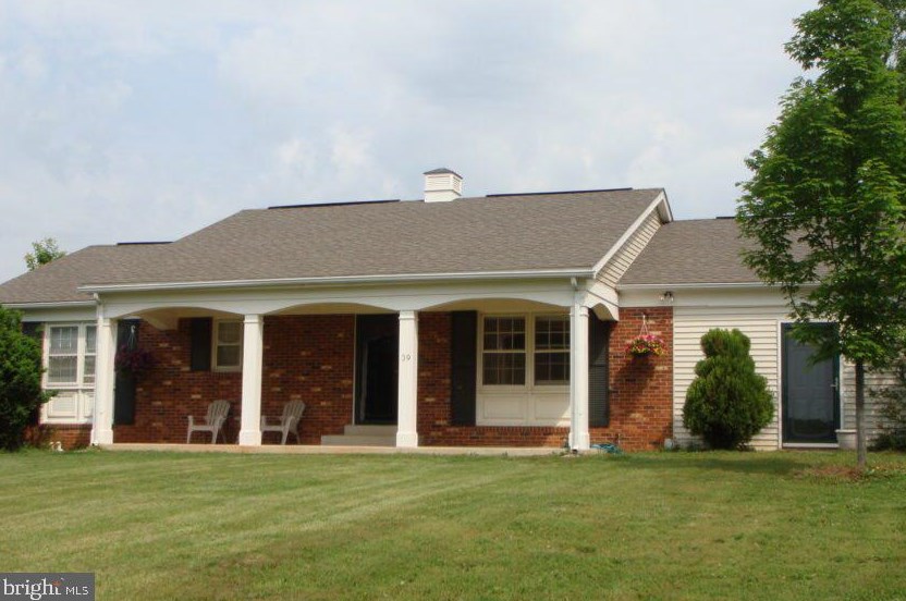 39 Sharp Rock Rd, Sperryville, VA 22740