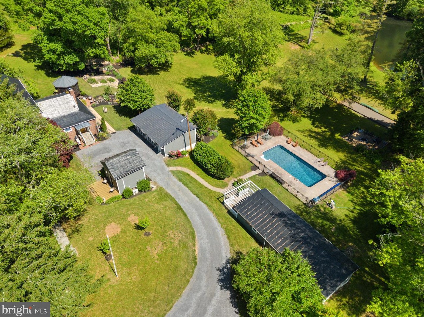 574 View Town Rd, Viewtown, VA 20106