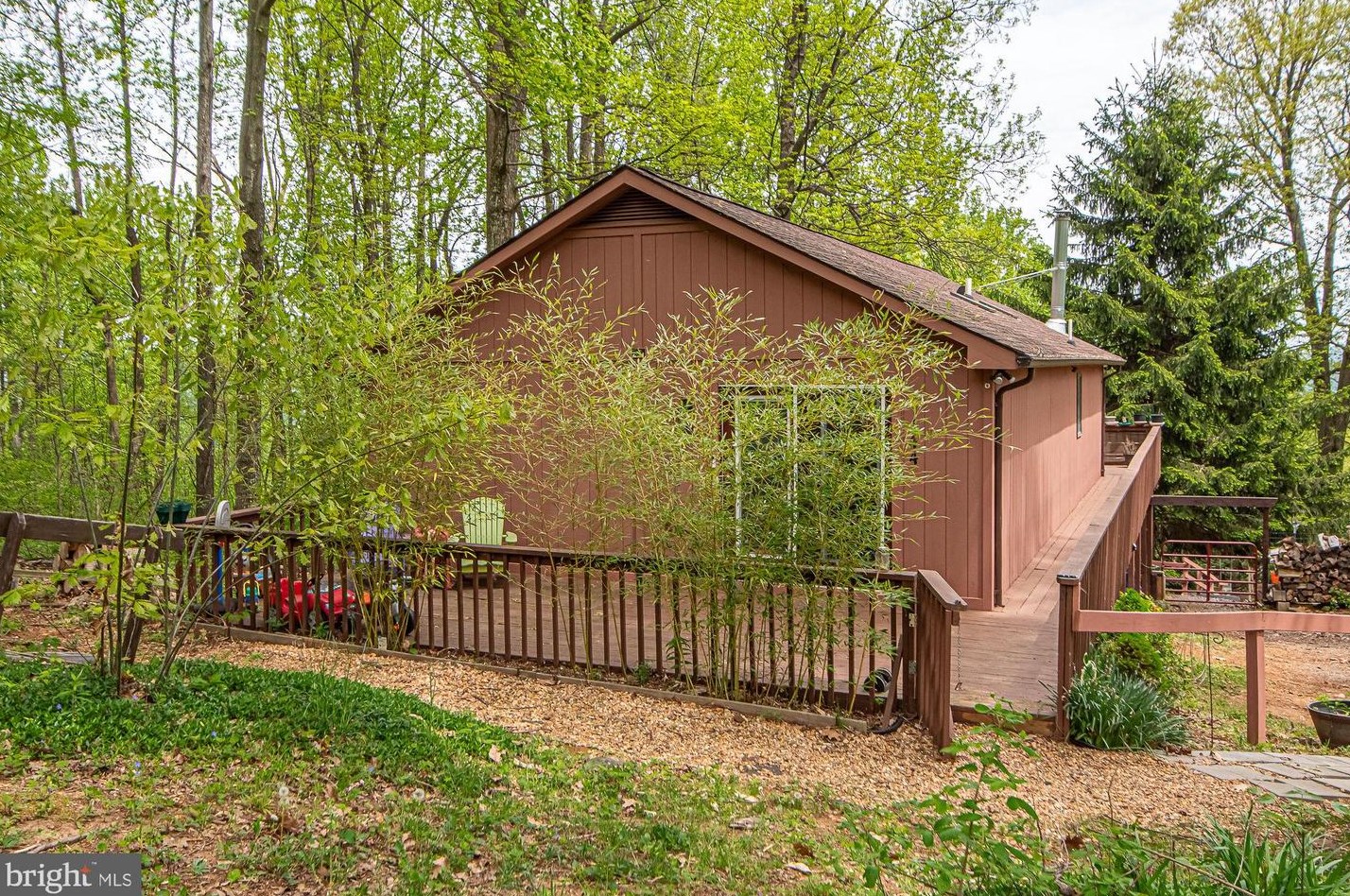 144 Skyway Ln, Front Royal, VA 22623-2111