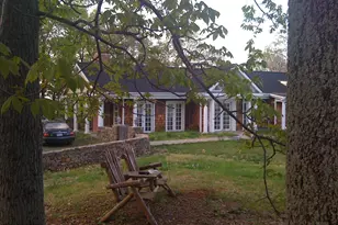 200 Fogg Mountain Ln, Flint Hill, VA 22627 - Photo 8