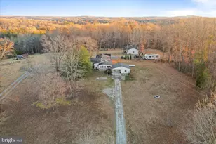 464 Castleton Ford Rd, Castleton, VA 22716 - Photo 2