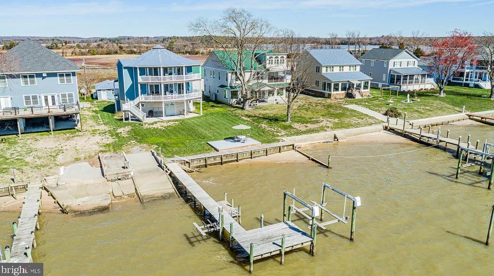 318 Rappa Point Rd, Foneswood, VA 22572