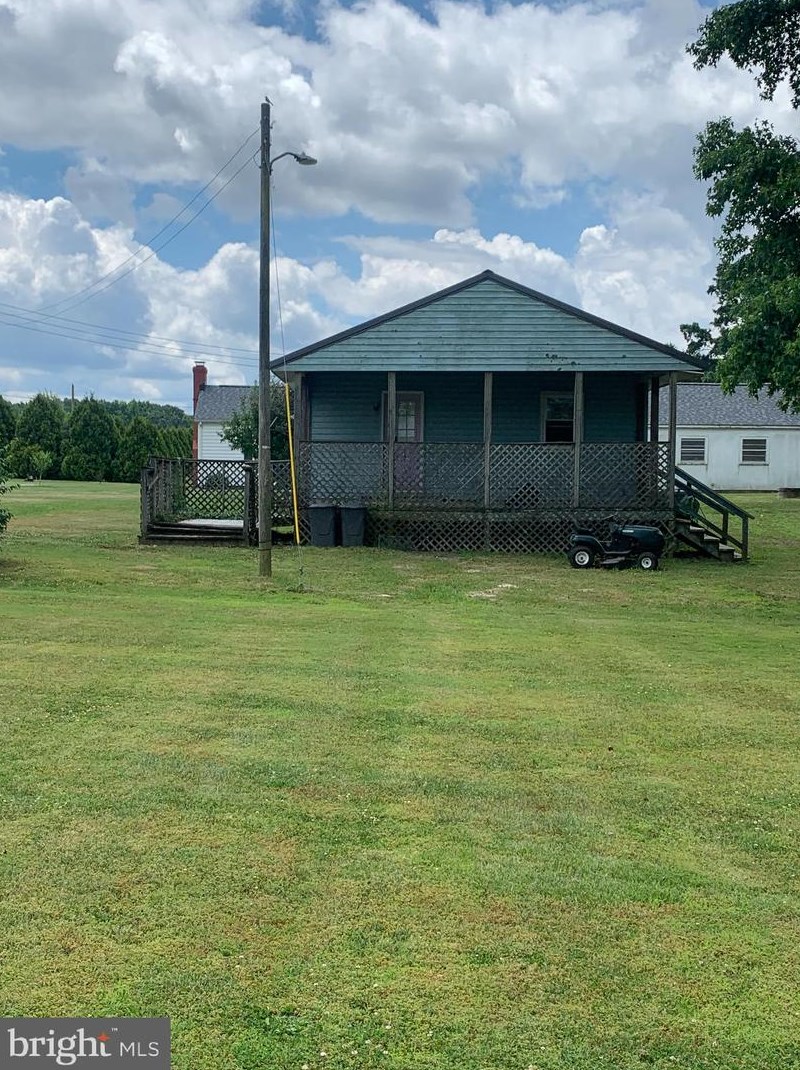 1807 Calvary Church Rd, Foneswood VA  22572-3913 exterior