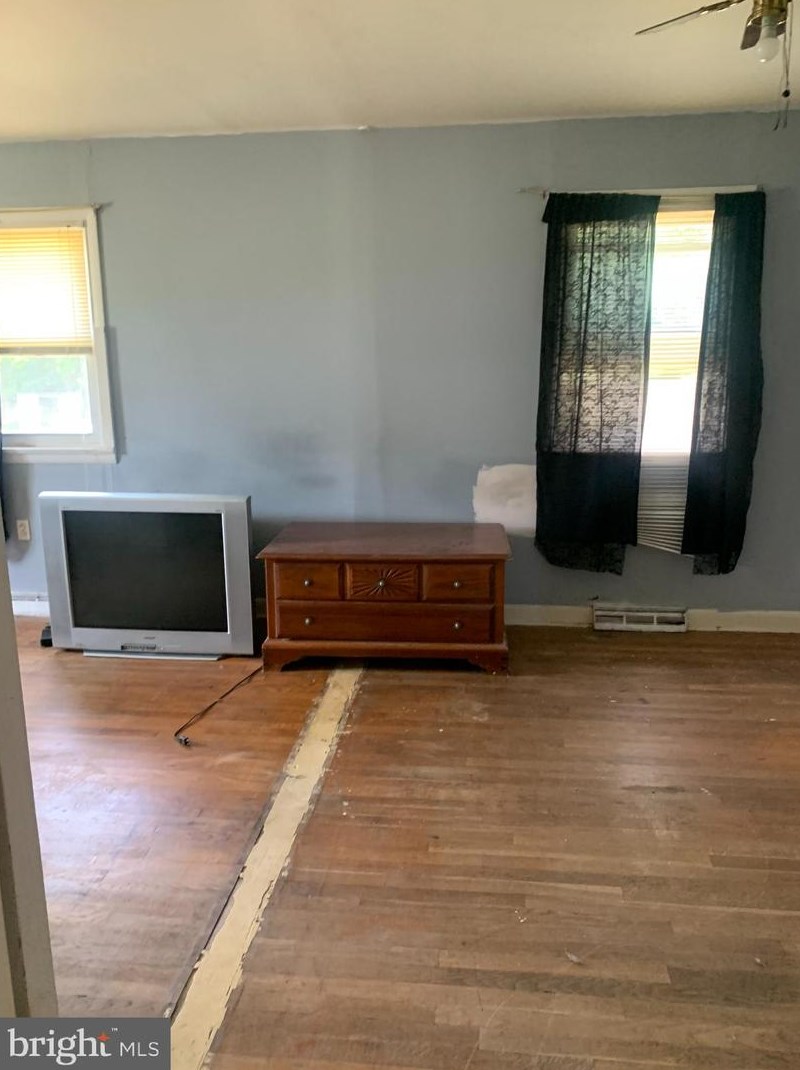 1807 Calvary Church Rd, Foneswood VA  22572-3913 exterior