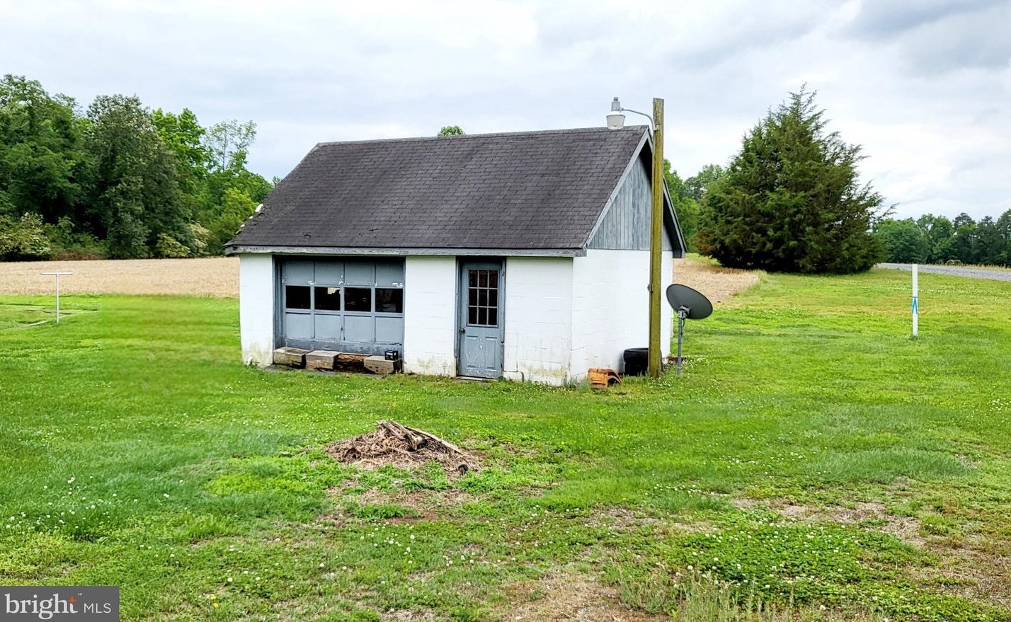 17 Morgan Ln, Foneswood VA  22572-4213 exterior