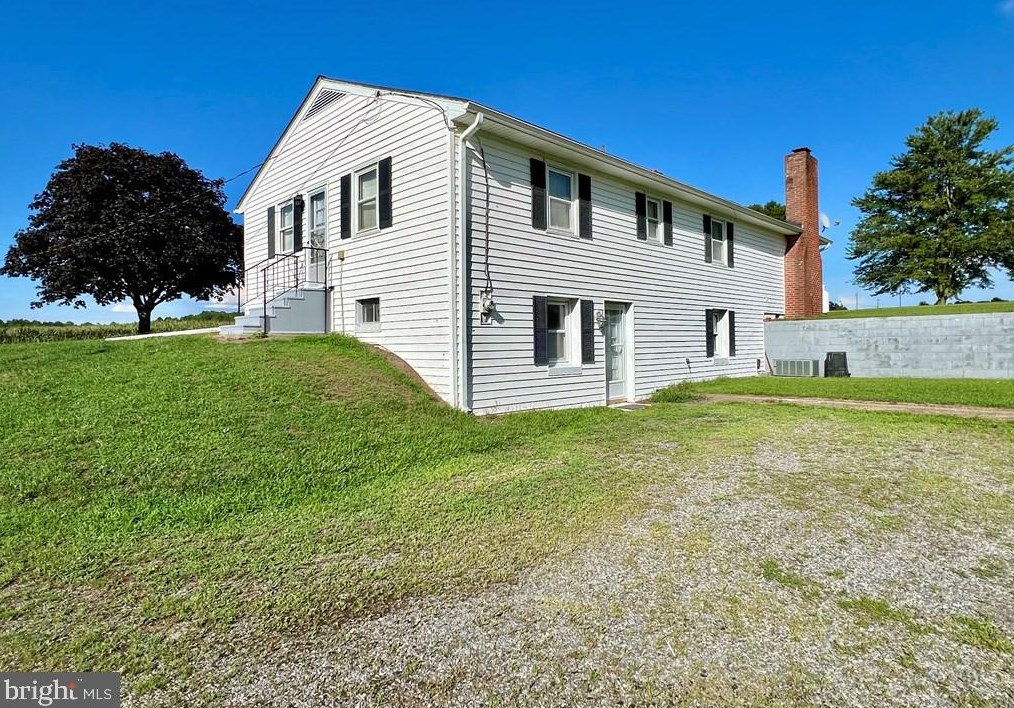 1502 Totuskey Church Rd, Foneswood, VA 22572