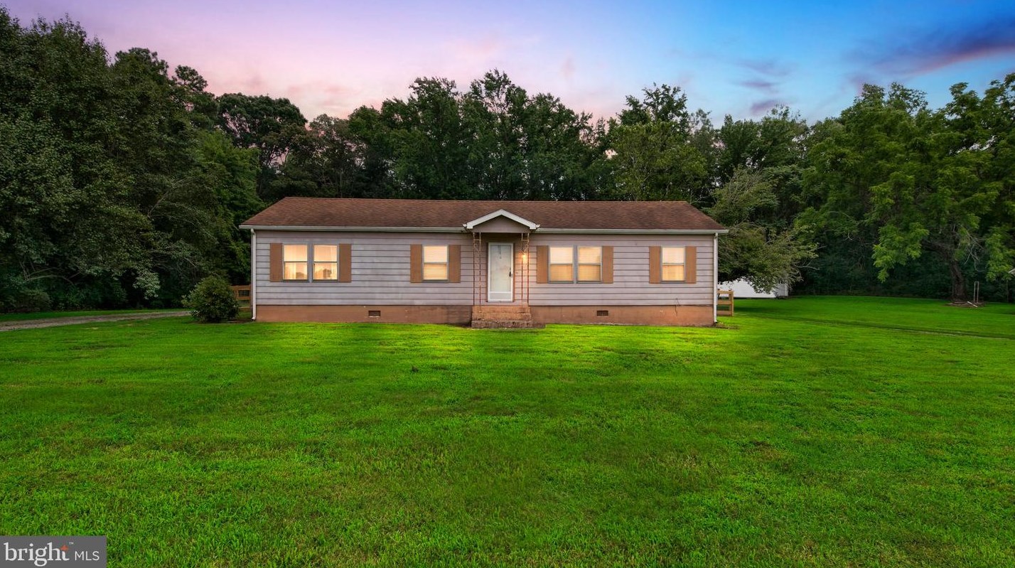 2483 Folly Neck Rd, Foneswood, VA 22572