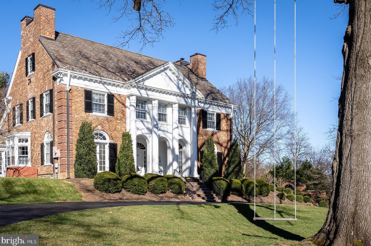 207 Edgewood Rd, Staunton, VA 24401
