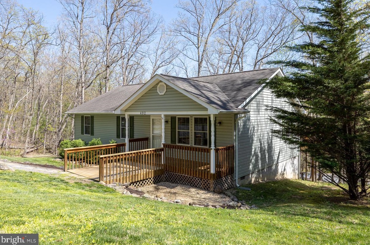 492 Sycamore Rd, Mount Jackson, VA 22842-3432