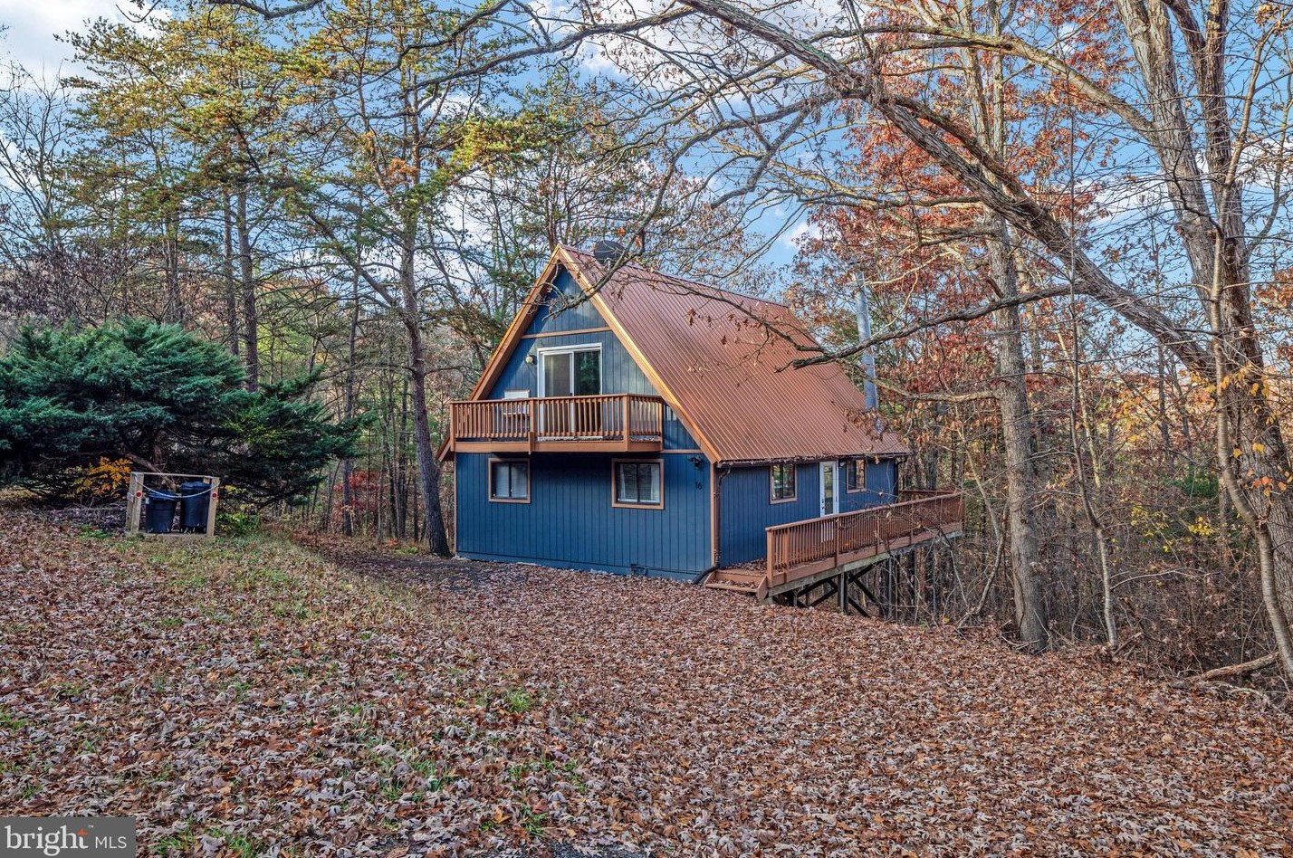 16 Deloris, Basye, VA 22810