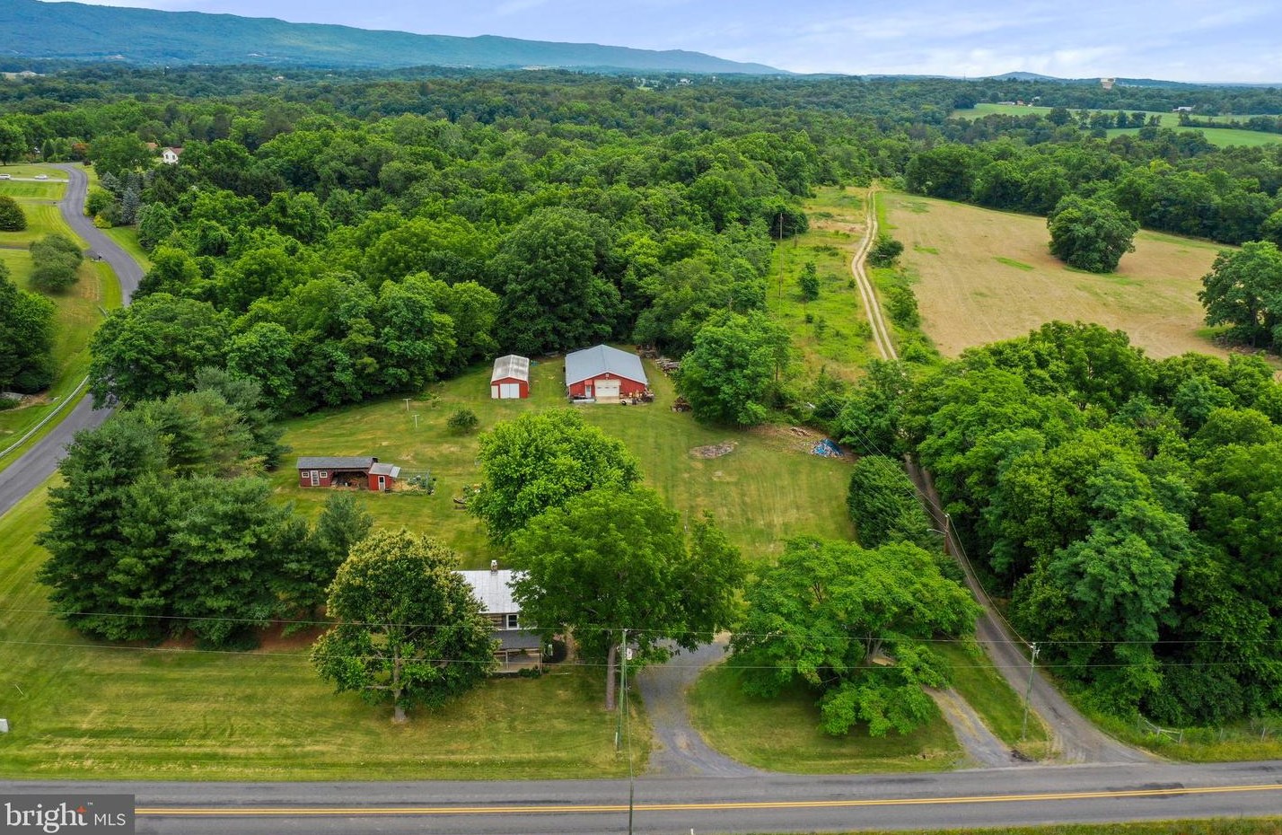 422 Walton Farm Rd, Woodstock, VA 22664