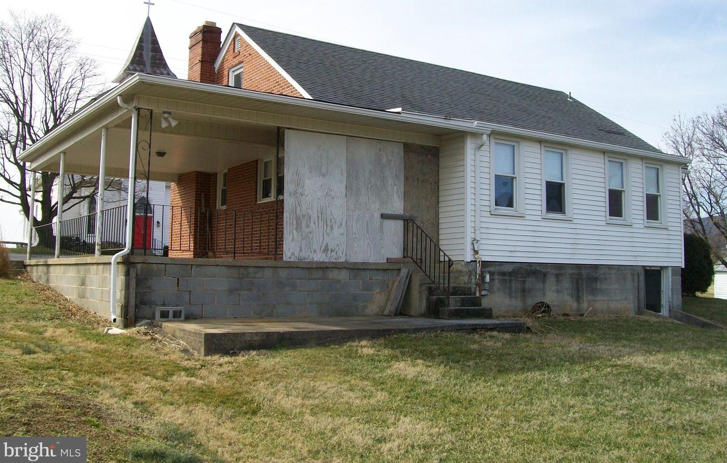3046 Fairview Rd, Woodstock, VA 22664