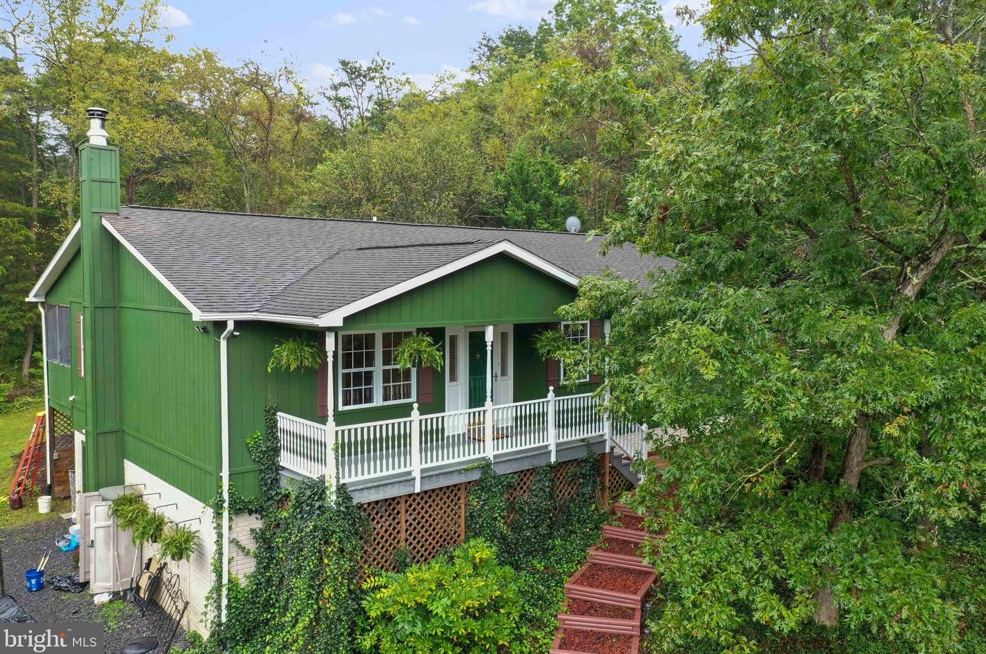 256 Sandpiper Dr, Basye, VA 22810-2046