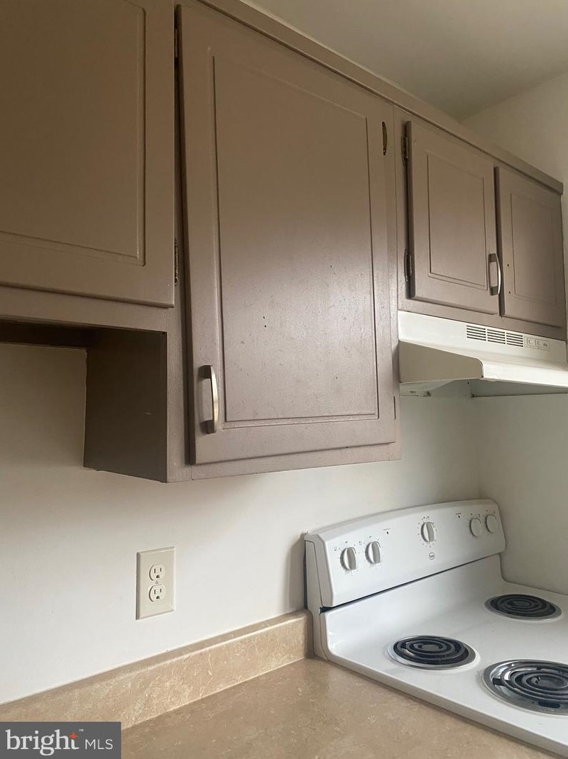1045 S Main St, Woodstock, VA 22664