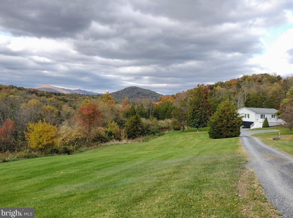 134 Jerome Rd, Mount Jackson, VA 22842-2437