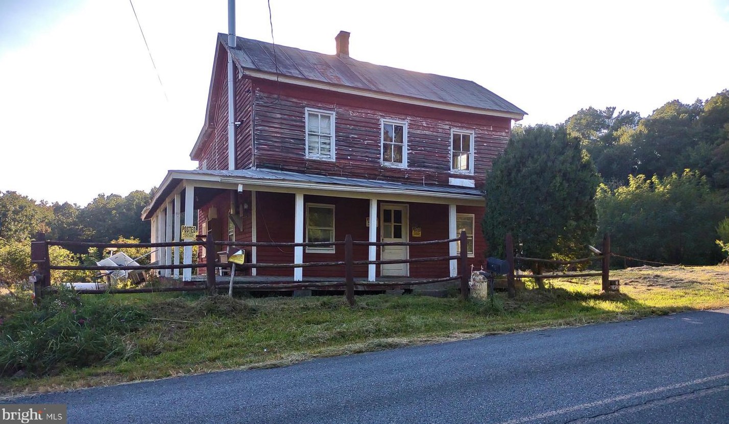 1998 Pepper Rd, Mount Jackson, VA 22842-3385