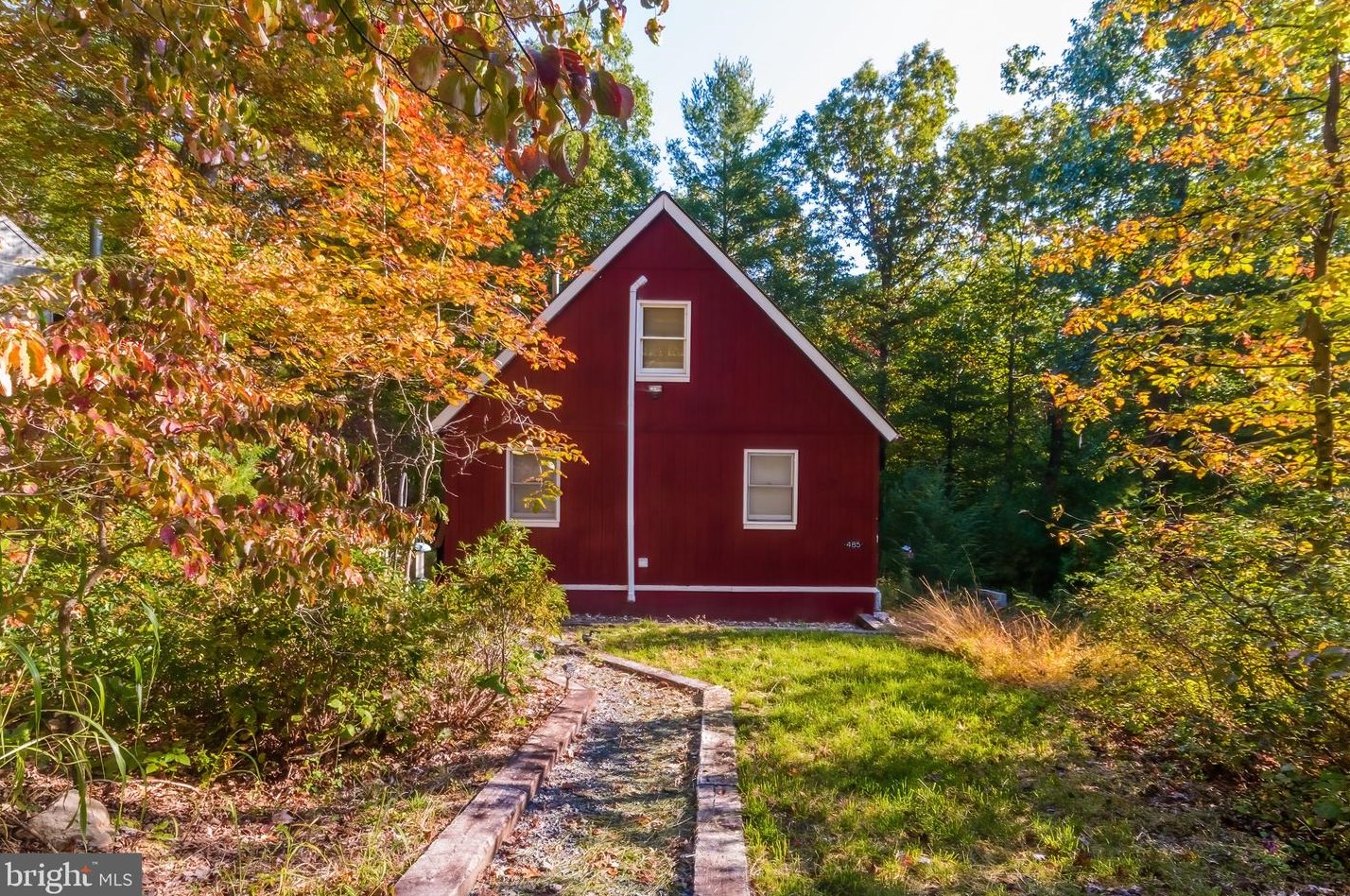 485 Cottonwood Dr, Mount Jackson, VA 22842-3549