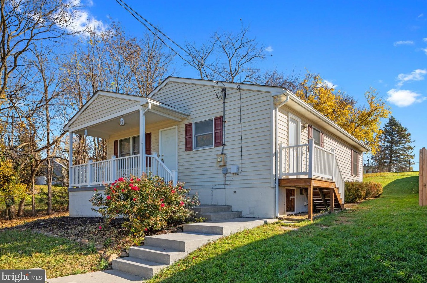 432 Hupp St, Strasburg, VA 22657