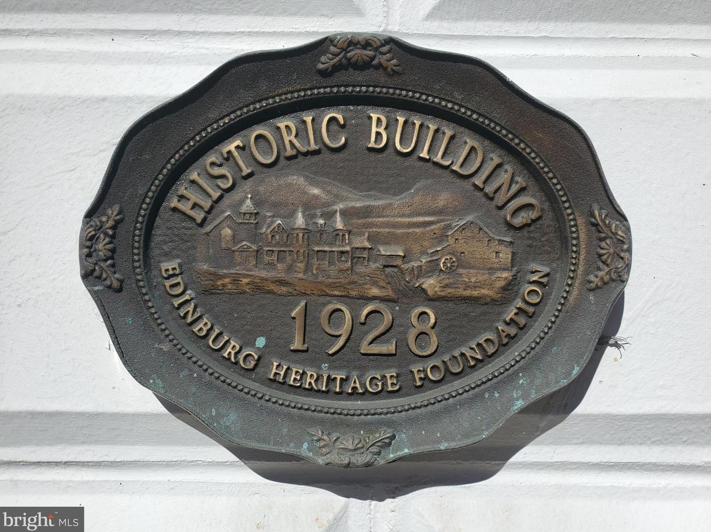 202 S Main St, Edinburg, VA 22824