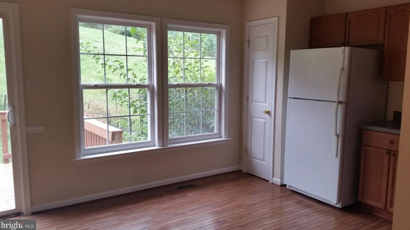 606 Hupps Hill Ct, Strasburg, VA 22657