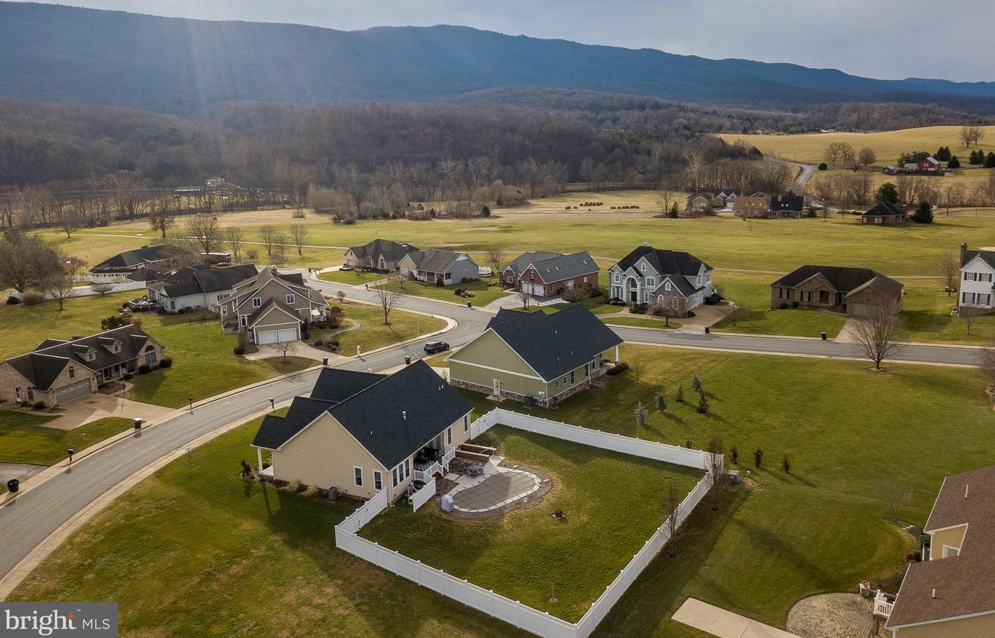 90 Bogey Ave, New Market, VA 22844