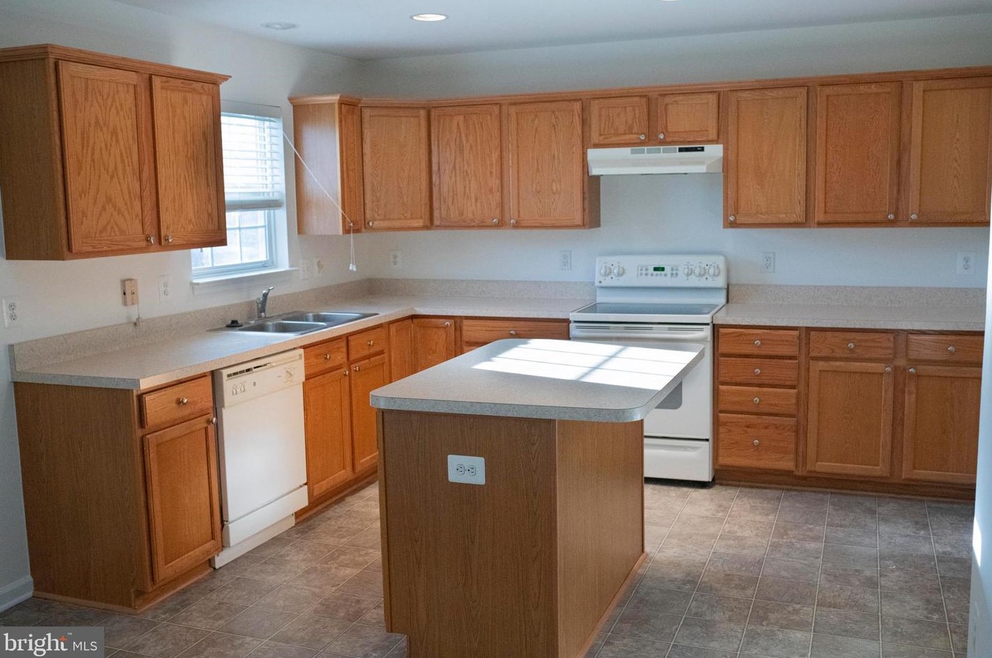 400 Pendleton Ln, Strasburg, VA 22657