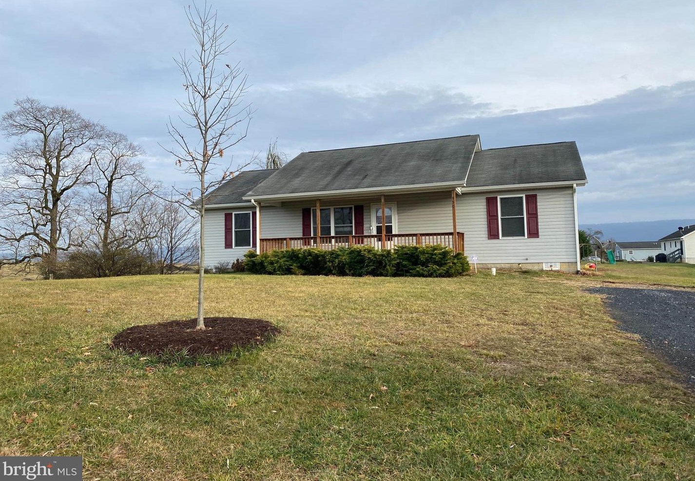 450 N Summit Ave, Woodstock, VA 22664