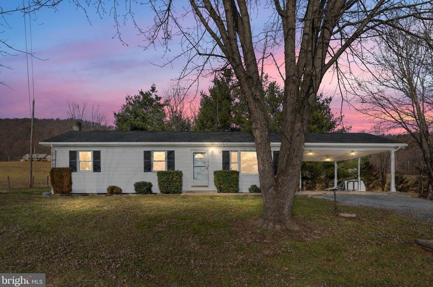 1165 Cottontown Rd, Strasburg, VA 22657