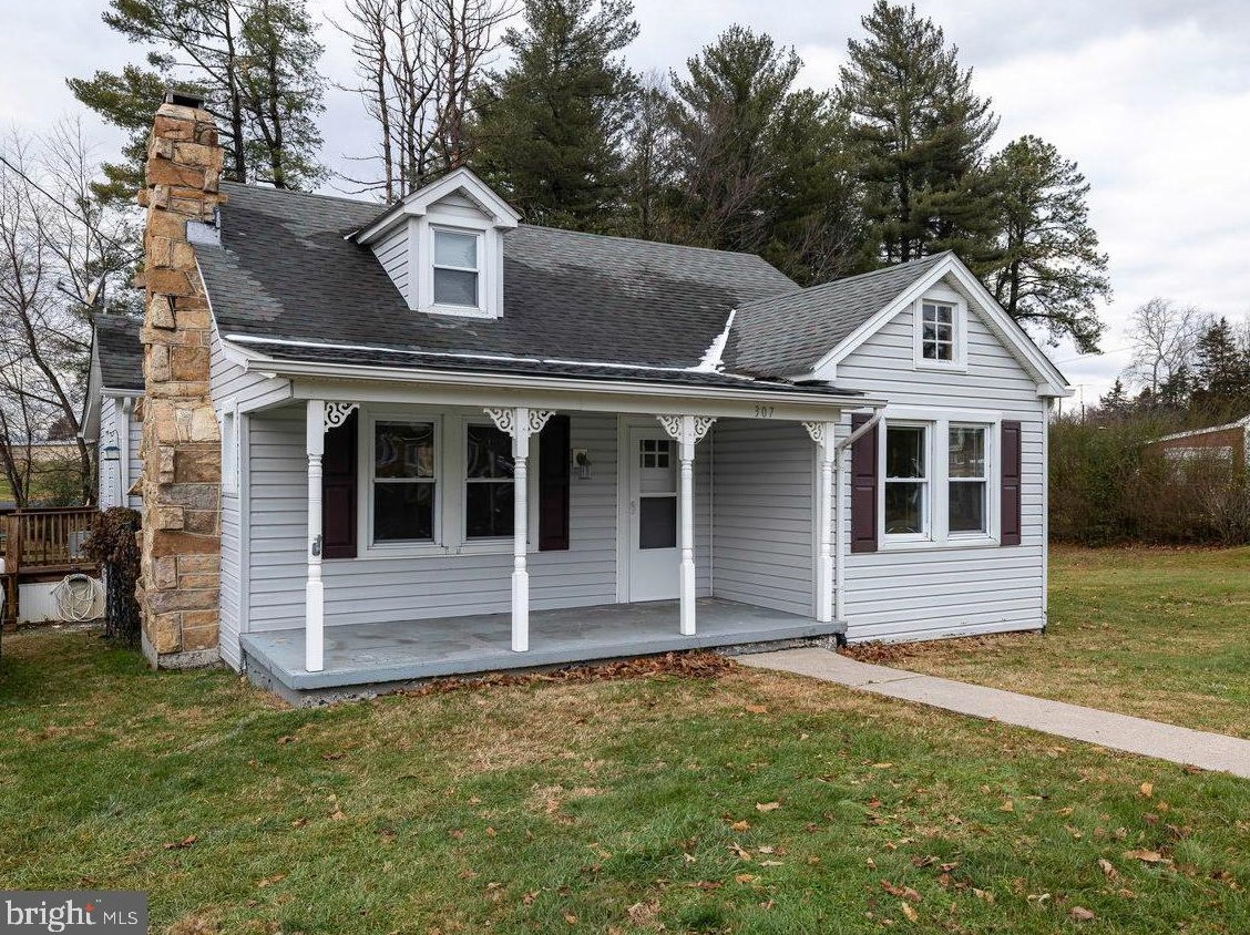 307 Shenandoah Ave, Edinburg, VA 22824