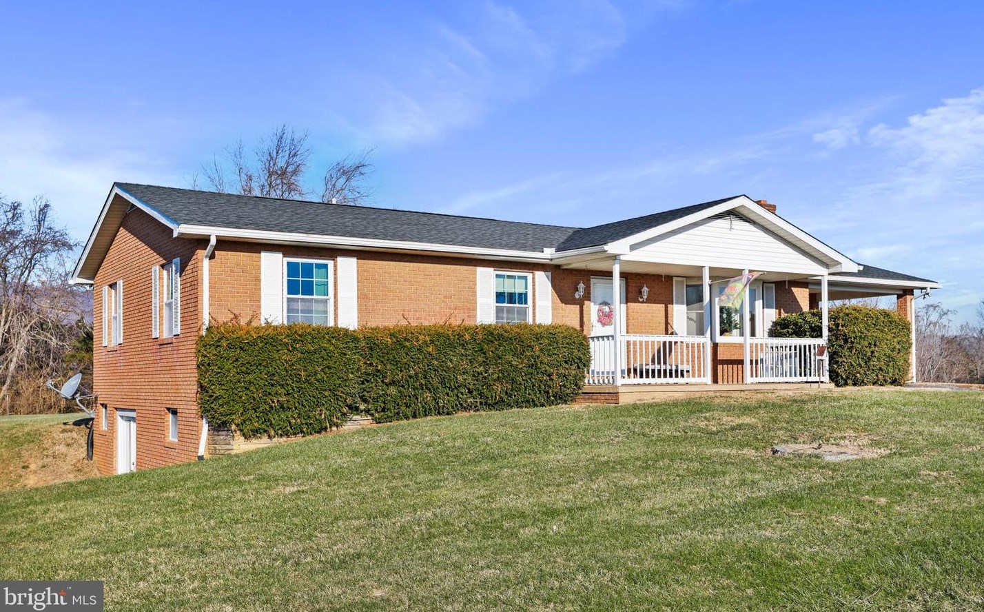 125 Racey Ln, Strasburg, VA 22657