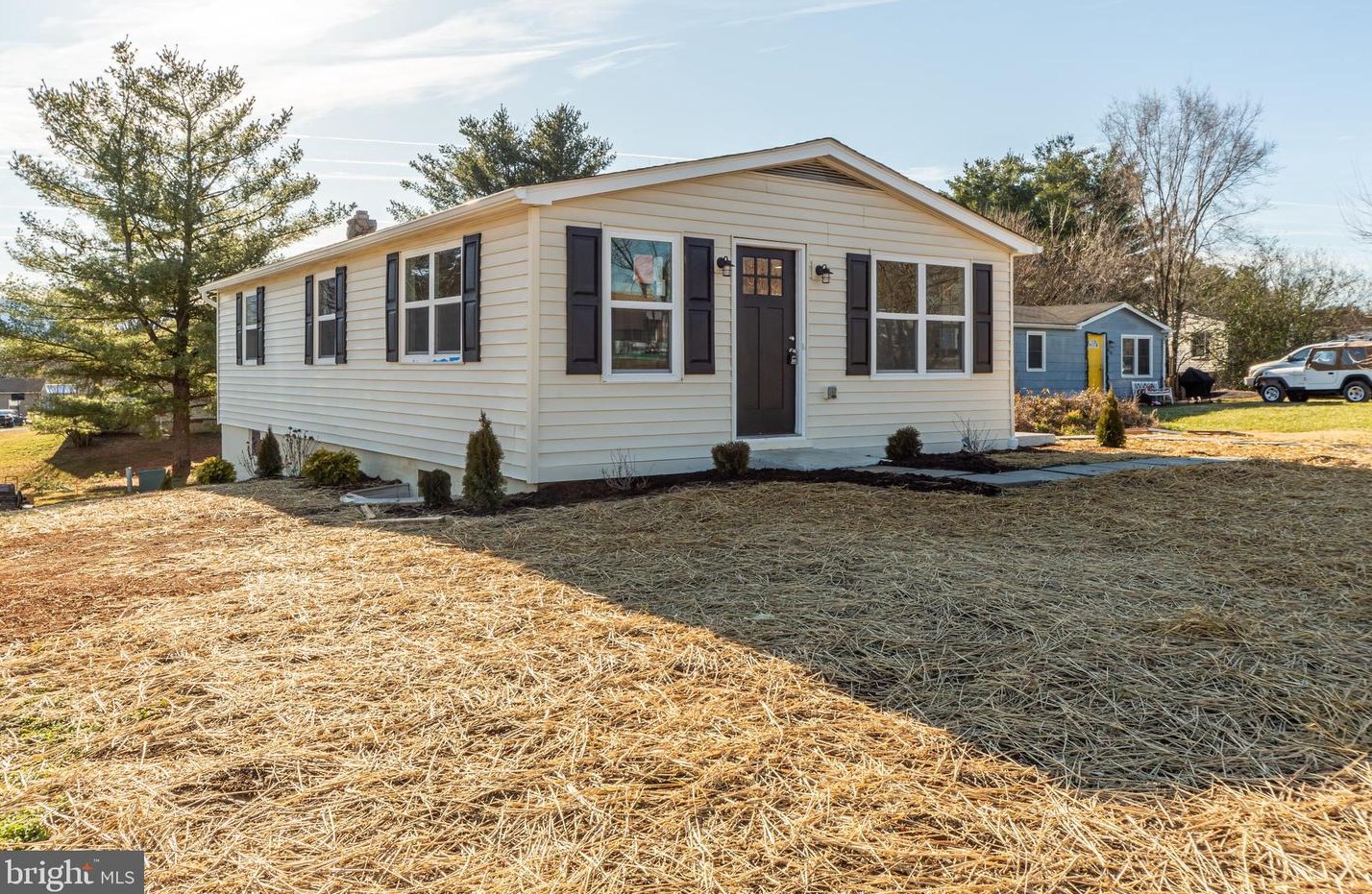 5848 Cardinal St, Mount Jackson, VA 22842-9434
