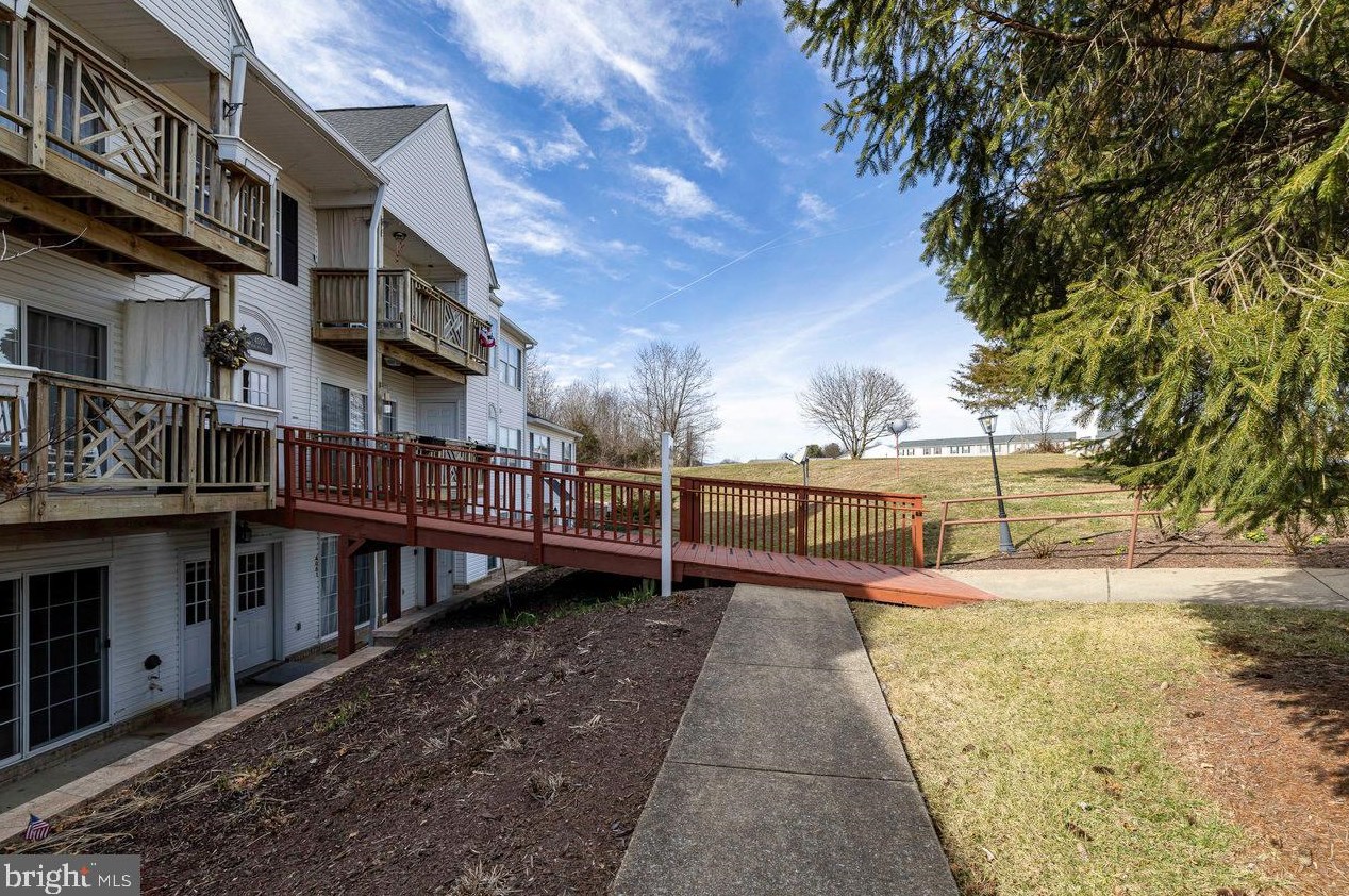 4074 Rose Bud Ct, Edinburg, VA 22824