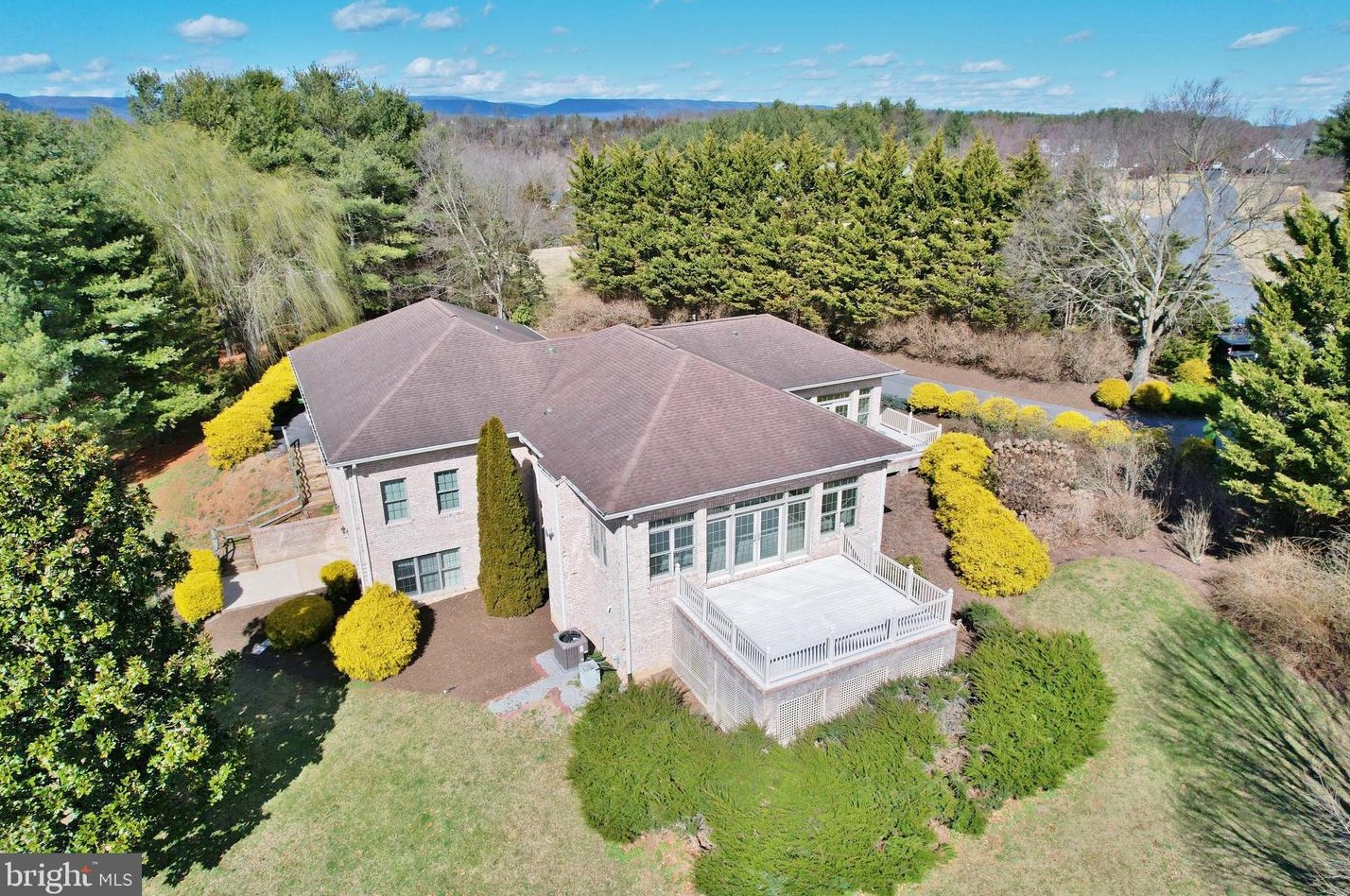 139 Cliffside Dr, Edinburg, VA 22824