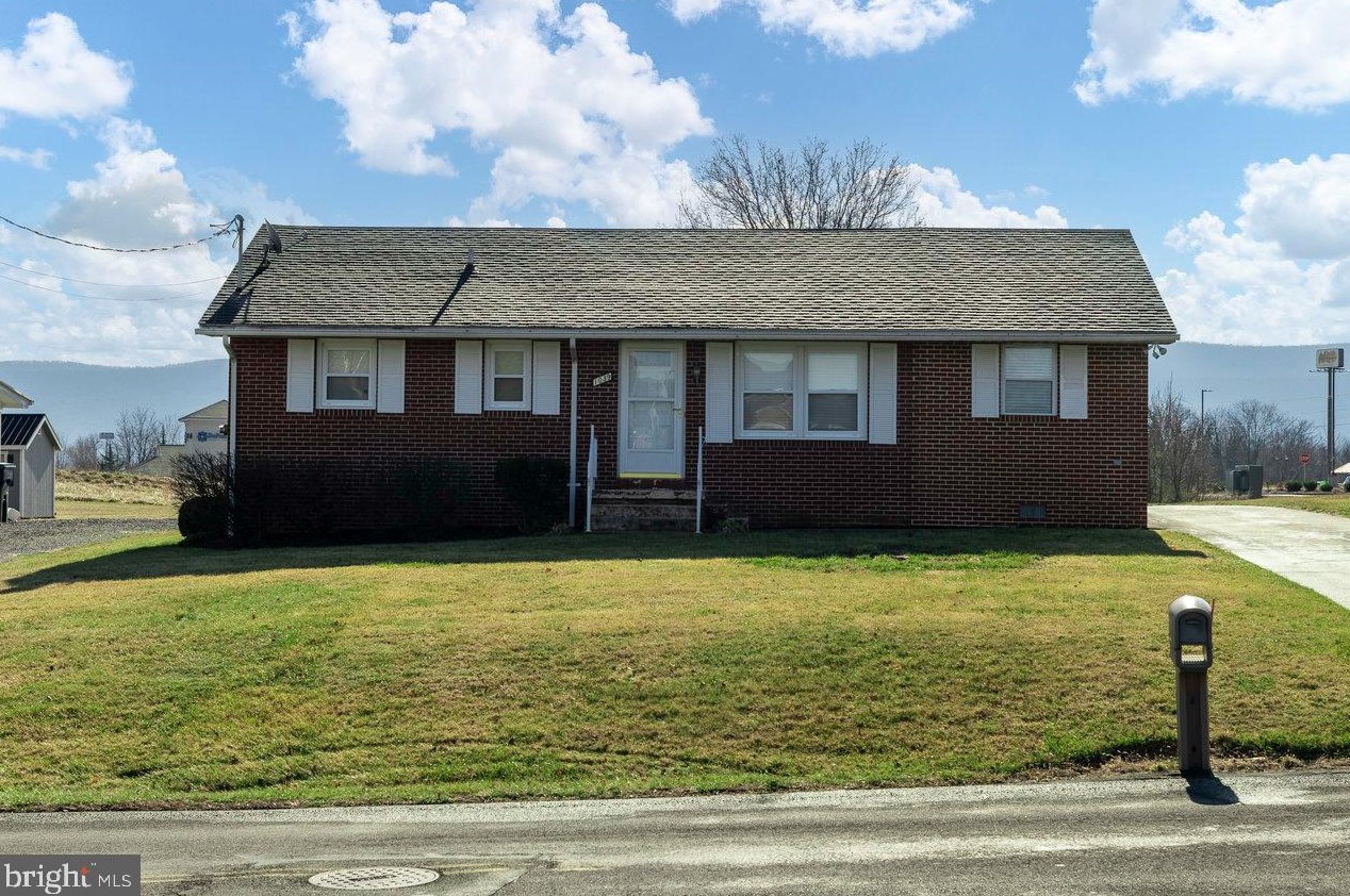1039 Hisey Ave, Woodstock, VA 22664