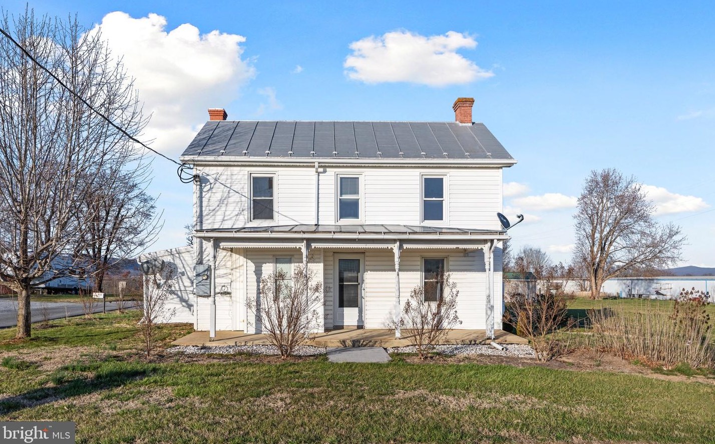 1048 Fairview Rd, Woodstock, VA 22664