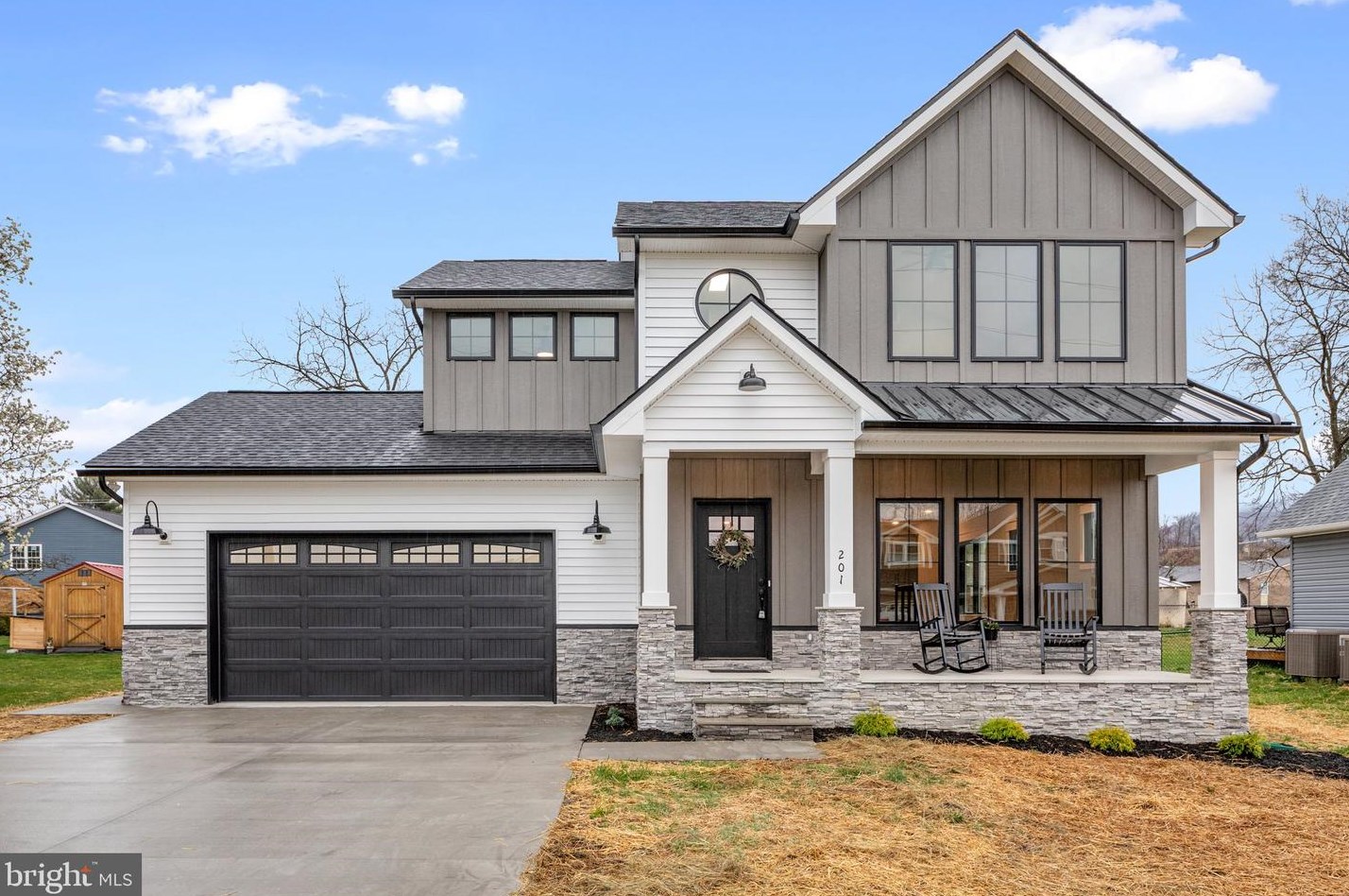 201 S Virginia St, Strasburg, VA 22657