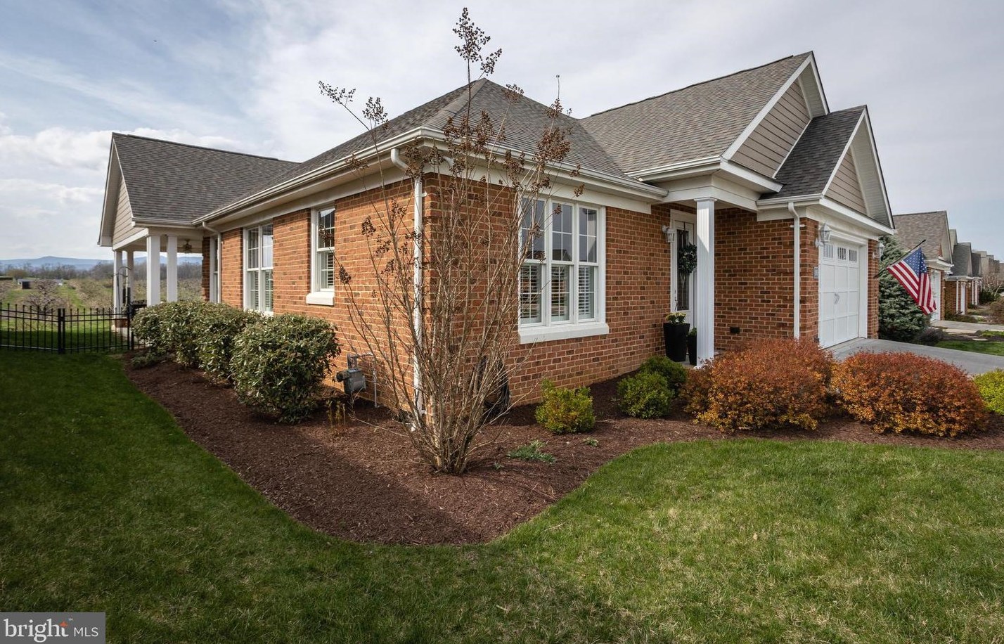 1092 Magnolia Ct, Woodstock, VA 22664