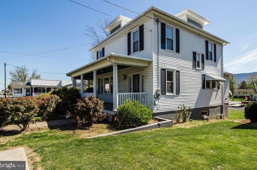 9618 S Congress St, New Market, VA 22844