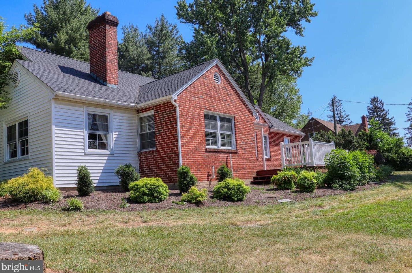 741 S Main St, Woodstock, VA 22664