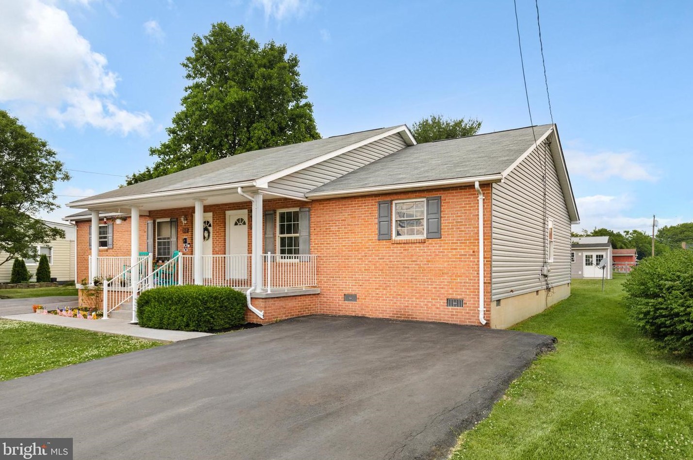 260 Aileen Ave, Strasburg, VA 22657