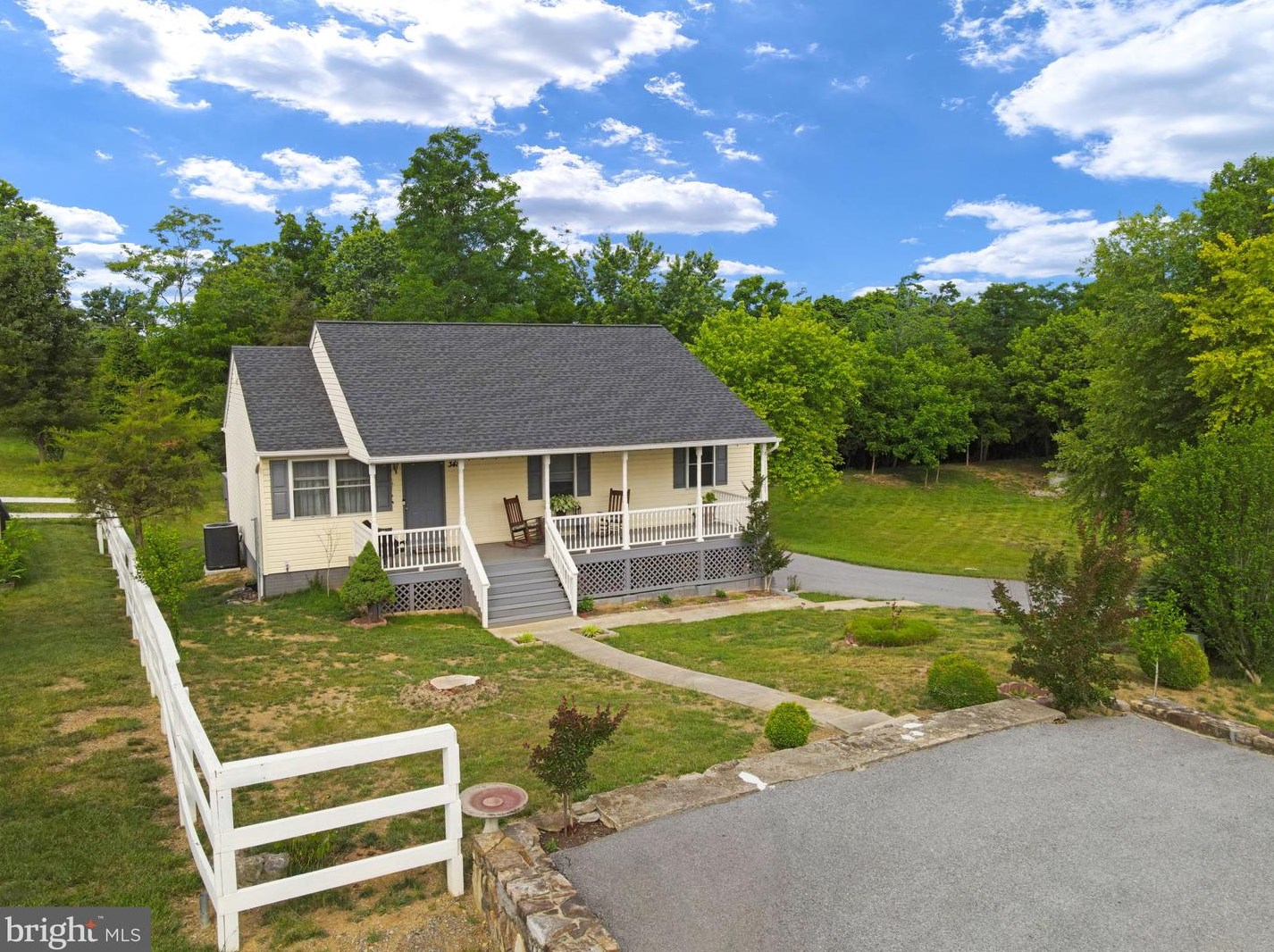 348 Wise Ave, Strasburg, VA 22657