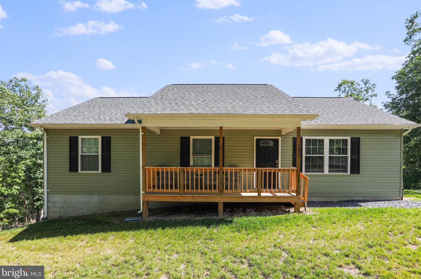 185 Buck Run Ln, Saint Davids Church, VA 22652