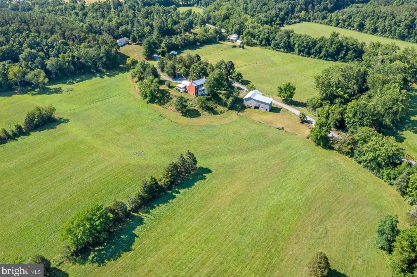 2588 Seven Fountains Rd, Saint Davids Church, VA 22652-2237