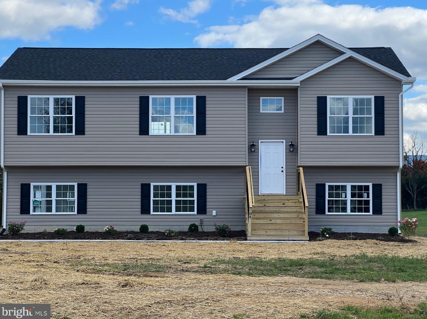 84 Wesley Chapel Dr, Edinburg, VA 22824