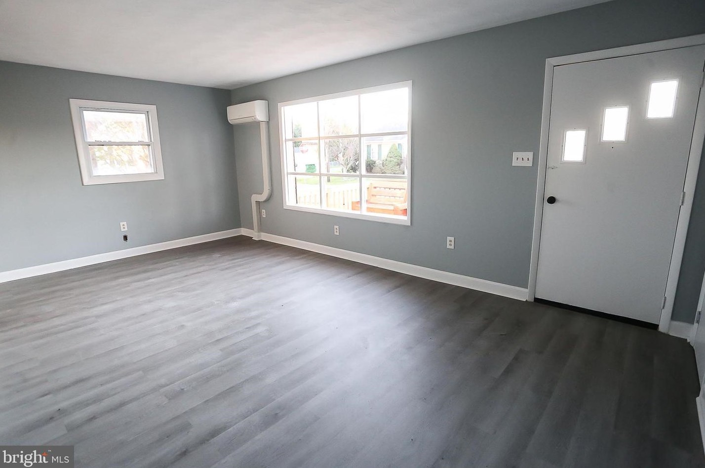 489 Brown St, Strasburg, VA 22657