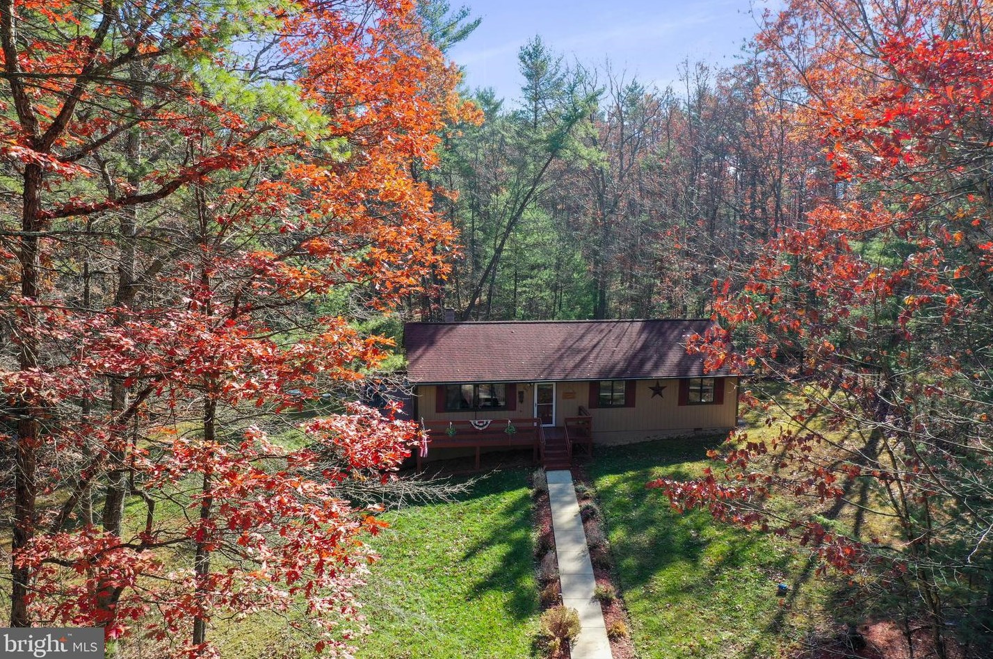 242 Sarah Ln, Basye, VA 22810